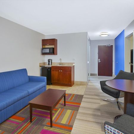 Holiday Inn Express Niles By Ihg Exterior photo