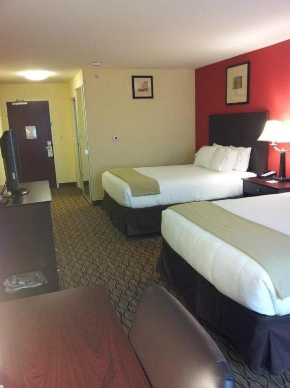 Holiday Inn Express Niles By Ihg Exterior photo